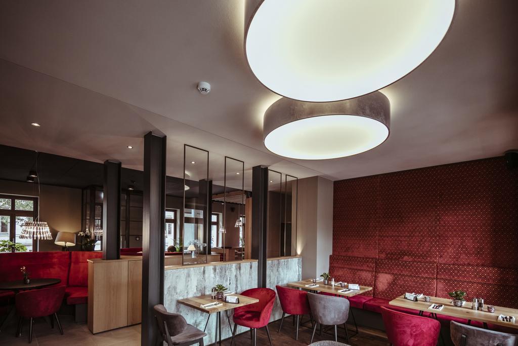 Alexxanders Hotel & Boardinghouse, Restaurant เคมนิตซ์ ภายนอก รูปภาพ