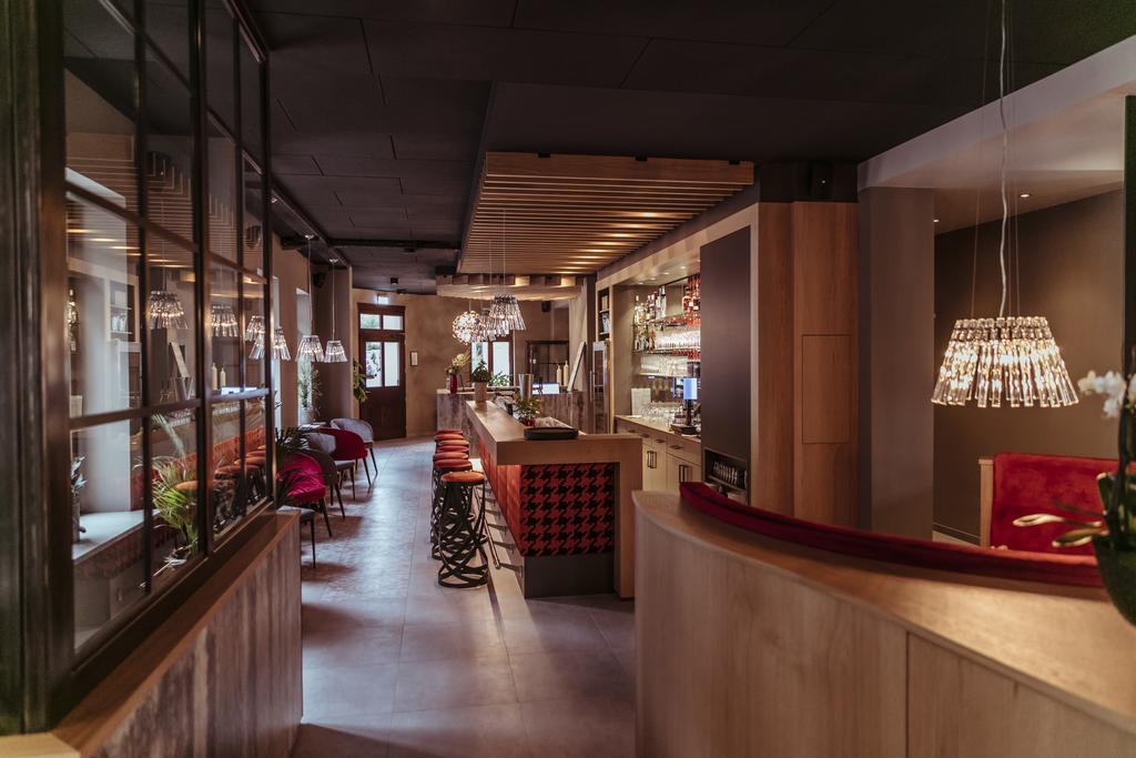 Alexxanders Hotel & Boardinghouse, Restaurant เคมนิตซ์ ภายนอก รูปภาพ