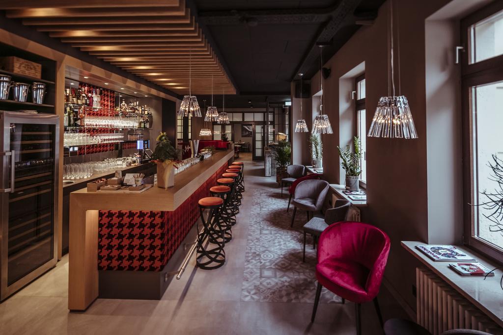 Alexxanders Hotel & Boardinghouse, Restaurant เคมนิตซ์ ภายนอก รูปภาพ